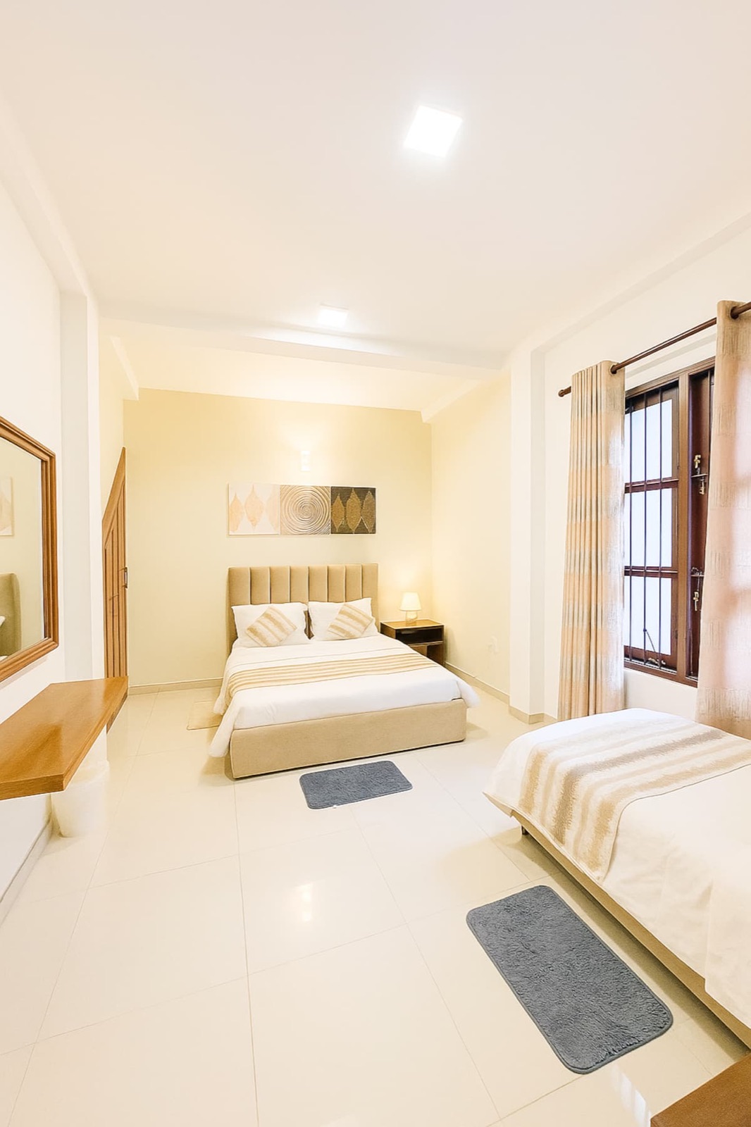 Bedroom 3 with king and single bed